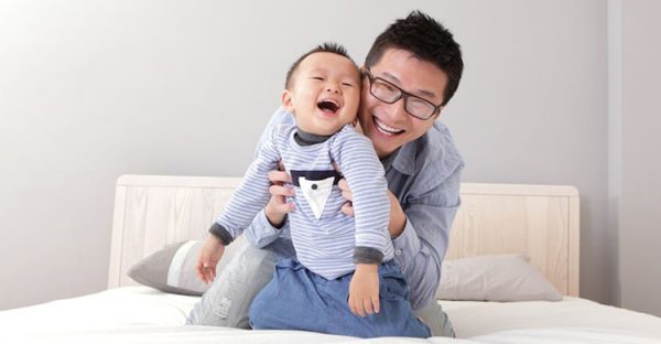 trông con giúp vợ