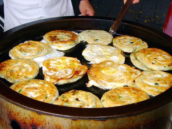 Ăn uống tại chợ đêm Luodong Tourist
