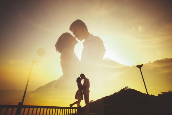 Lấy người mình yêu và lấy người yêu mình，chọn ai?
