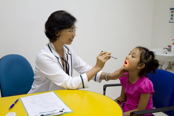 Các thời điểm bạn cần ghi nhớ để khám sức khỏe cho bé yêu của mình