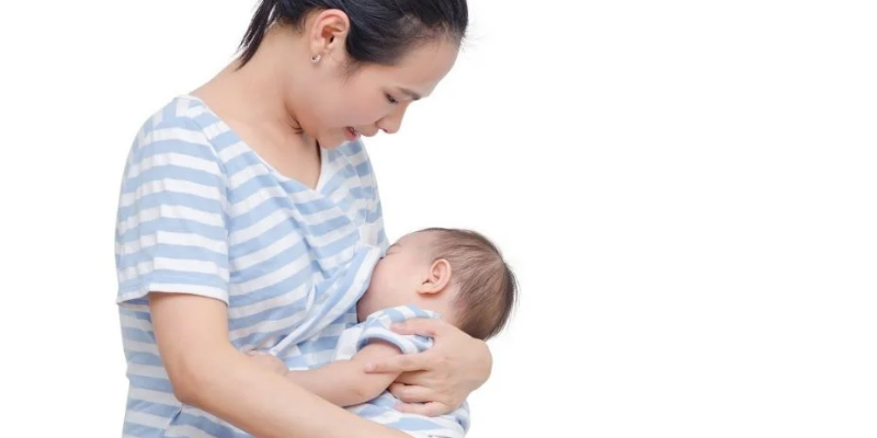 Dinh dưỡng trong sữa mẹ có mất dần theo thời gian?