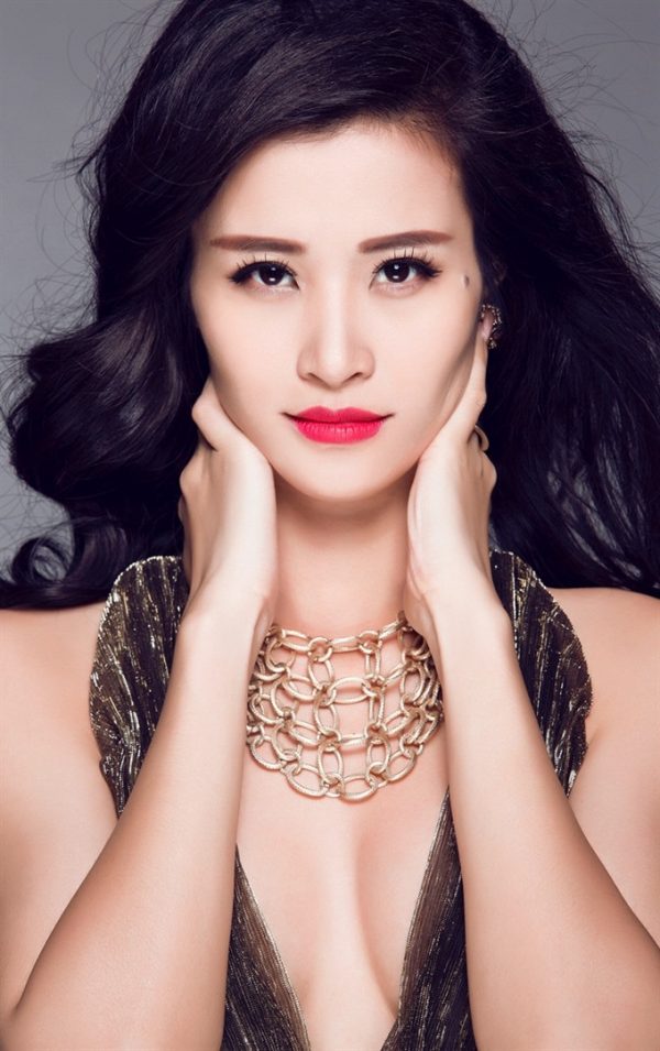 Cộng đồng mạng cười ngất khi so sánh tên thật và nghệ danh của sao Việt