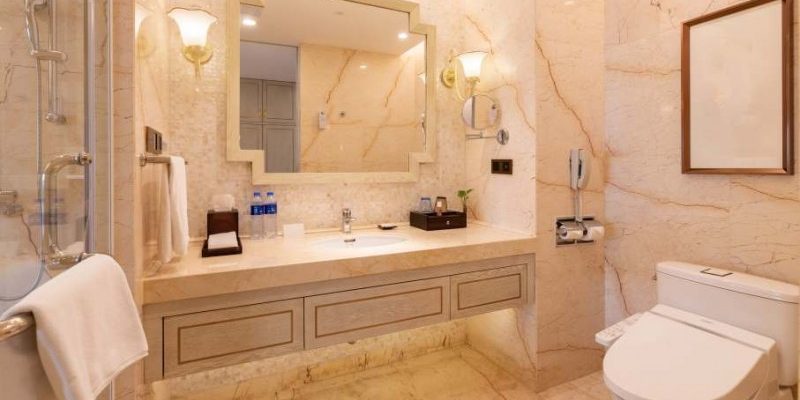 Thông tắc bồn cầu