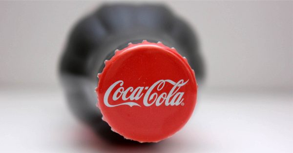 Không chỉ giải khát, Coca-Cola còn có những tác dụng sau khiến bạn bất ngờ!