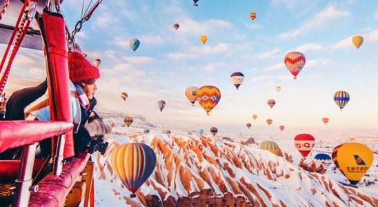 Người ta luôn thấy được nụ cười của nhau, nhưng khó lòng nhìn thấy bóng dáng nỗi đau ẩn sâu nơi tâm hồn mỗi người