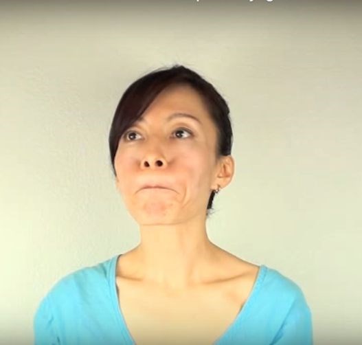 Giữ cho gò má căng phồng