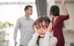 Bạn chọn cách gì khi hôn nhân rơi vào bế tắc?