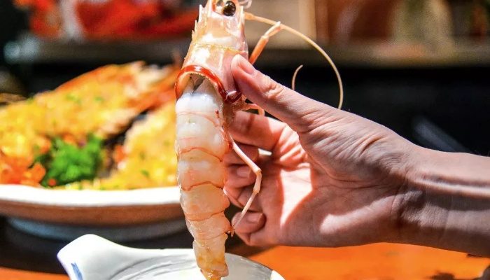 Bí quyết bóc vỏ tôm