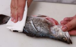 Cách khử mùi tanh của cá