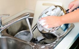 【DIY】Mách bạn cách tự làm nước rửa chén từ nguyên liệu tự nhiên