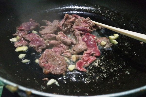 Cách-làm-mềm-thịt-bò-ngon-ngọt-cho-mẹ-thông-thái-6