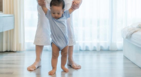 Sự phát triển của bé qua từng tháng tuổi – Trẻ 9 tháng tuổi