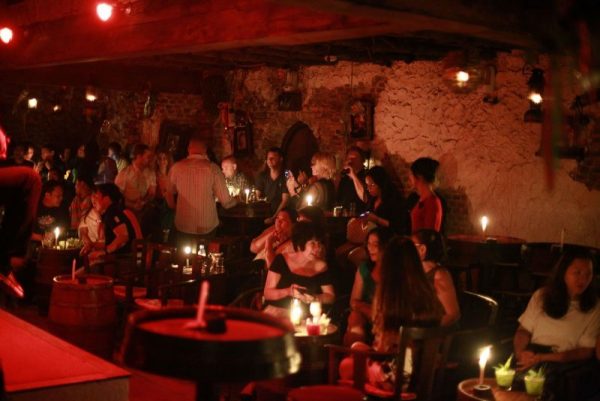5 quán bar bạn nên ghé để thưởng thức không khí Giáng Sinh tại Sài Gòn