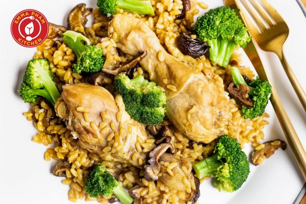 Cơm gà nấm hương thơm ngon tăng cường hệ miễn dịch 2
