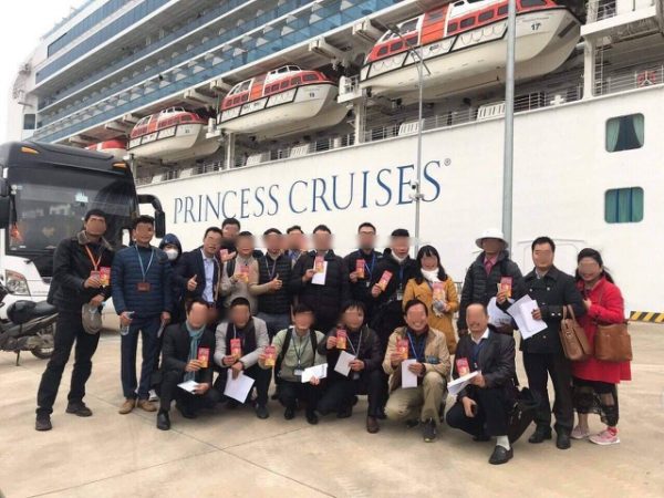 Tàu Diamond Princess cập Cảng tàu khách quốc tế Hạ Long