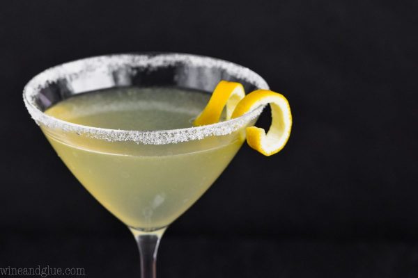 Tự làm cocktail đơn giản mà ngon! Ở nhà vẫn chill như thường!