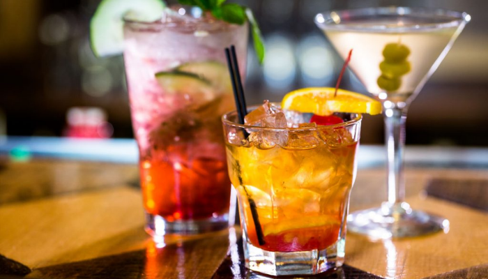 Tự làm cocktail đơn giản mà ngon! Ở nhà vẫn chill như thường!